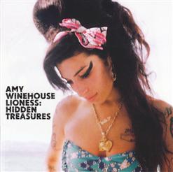 Amy Winehouse — Half Time